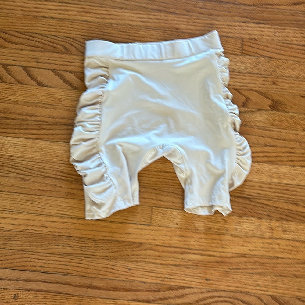 Ruched side bike shorts